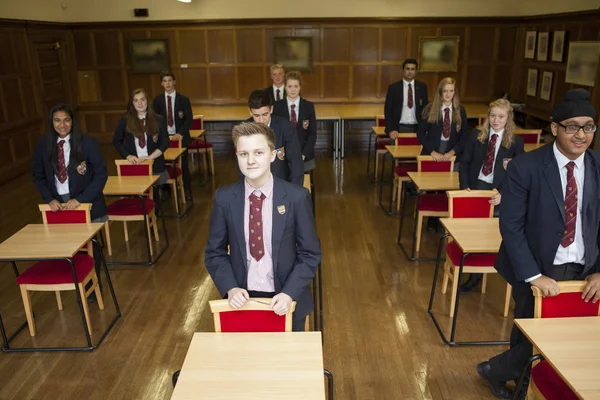 Élèves Adolescents Classe Examen — Photo