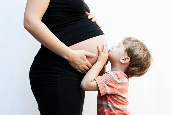 Αγόρι Έγκυο Μητέρα — Φωτογραφία Αρχείου