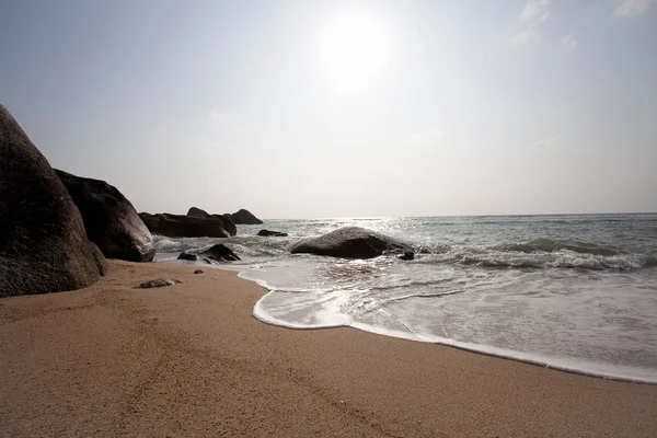 Formaciones Rocosas Playa Tropical — Foto de Stock
