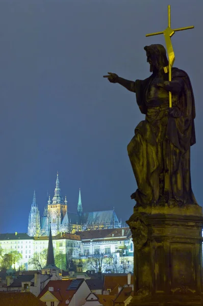 Widok Katedry Wita Mostu Karola Nocy Praga Czechy — Zdjęcie stockowe
