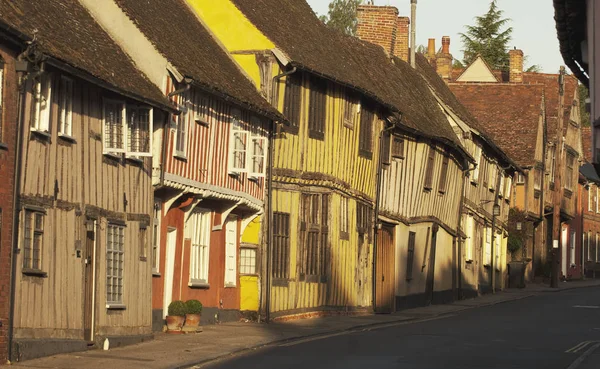 Reihe Rustikaler Dorfhäuser Lavendel Suffolk — Stockfoto