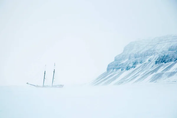 Noorderlicht Estudante Holandês Todos Anos Nooderlicht Congelado Gelo Spitsbergen Serve — Fotografia de Stock