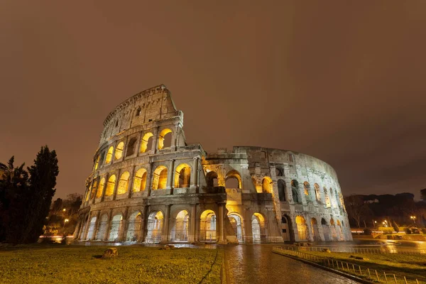 Coliseu Romano Iluminado Noite — Fotografia de Stock