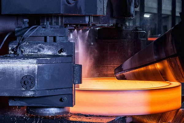 Close Manufacturing Machine Shaping Red Hot Steel Ring Foundry — Stock Photo, Image