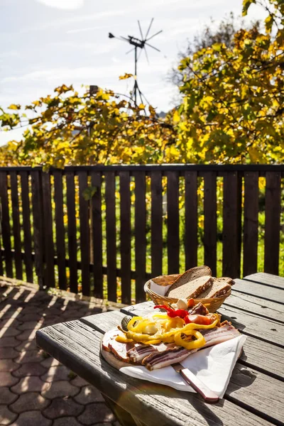 Brettljause Plat Traditionnel Bois Avec Charcuterie Seulement Avec Des Aliments — Photo