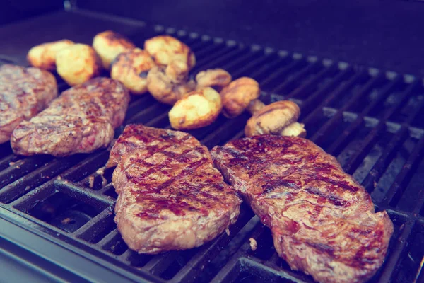 Delicioso Bife Galo Grelhado Churrasco — Fotografia de Stock