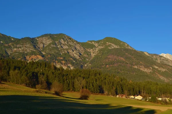 Bergen Tirol Met Weide — Stockfoto