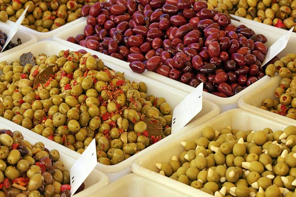 Pickled Green Black Olives Market — Stock Photo, Image