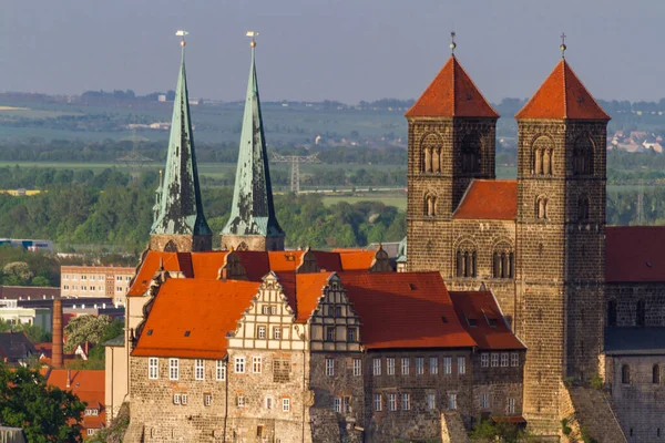 Výhledem Quedlinburger Schloss — Stock fotografie