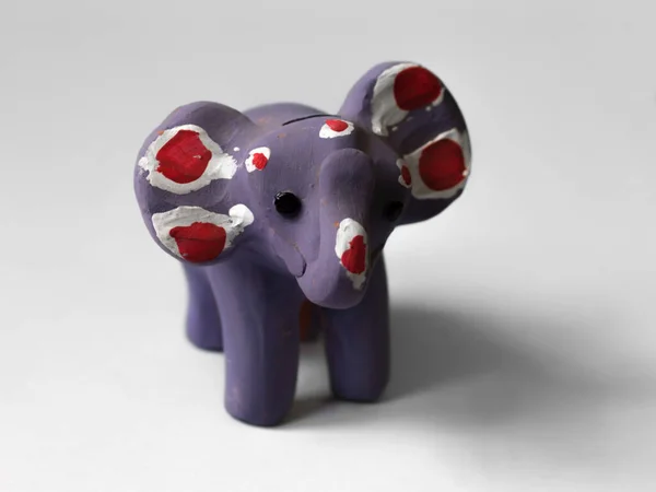Kolor Zdjęcie Purple Elephant Toy — Zdjęcie stockowe