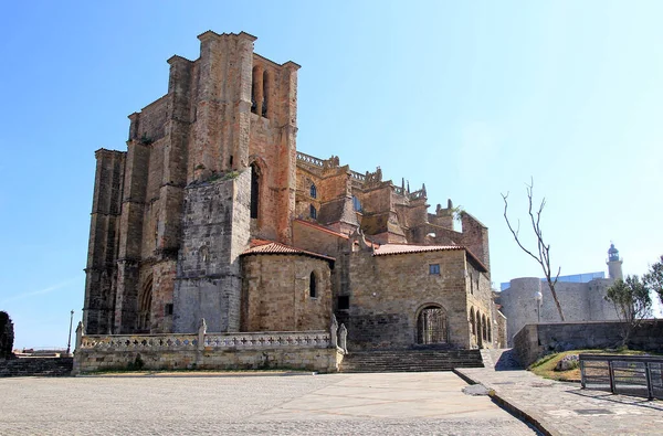 Spain Cantabria Castro Urdiales的Santa Maria Asuncion教堂 — 图库照片
