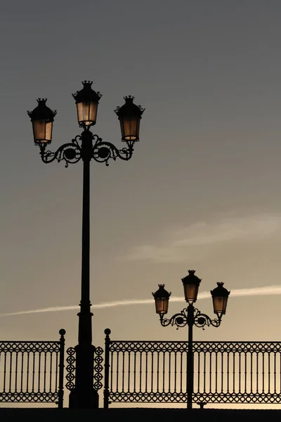 Старі Вуличні Ліхтарі Поруччя Мосту Чіклана Фронтера Андалусія Іспанія Світильники — стокове фото