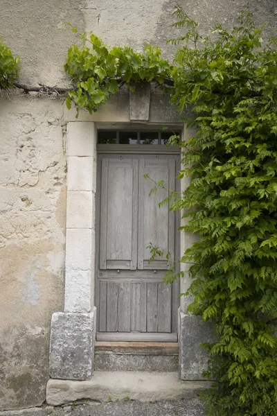 Door Menerbes Provence — стоковое фото