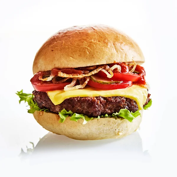 Close Thick Juicy Cheese Burger Plain Bun Leafy Green Lettuce — Stock Photo, Image