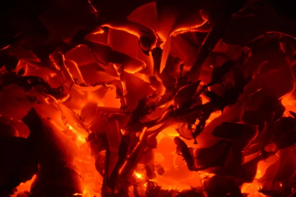 赤い炎を燃やす — ストック写真