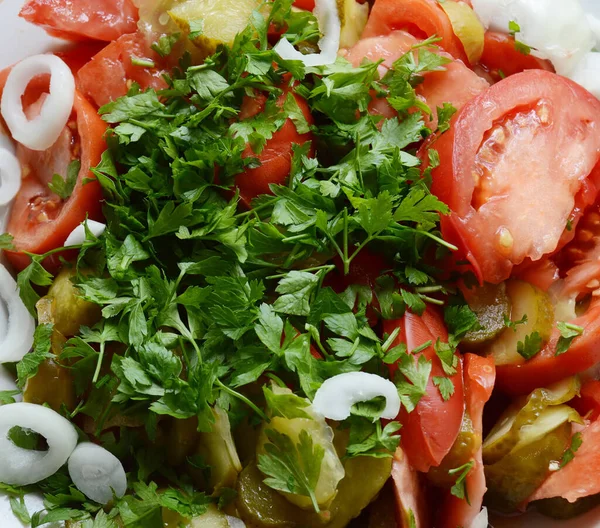 Salade Maison Avec Légumes Frais Conserve Dans Une Assiette — Photo
