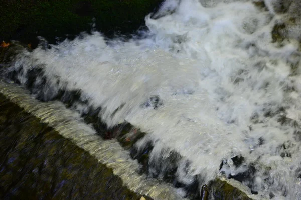 Bela Cachoeira Fundo Natureza — Fotografia de Stock