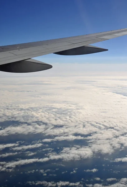 Letadlo Letecký Letecký Křídlo Křídlo Letadla Moře Oblak Mraky Atlantický — Stock fotografie