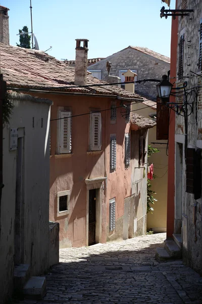 Evler Rovinj Istria Croatia Eski Kasaba Cephesi Sokak Bina Mimari — Stok fotoğraf