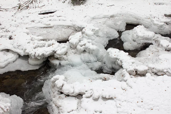 Krajobraz Rzeki Radował Się Zimą Śniegiem Leśnym Rezerwacie Przyrody Styrii — Zdjęcie stockowe