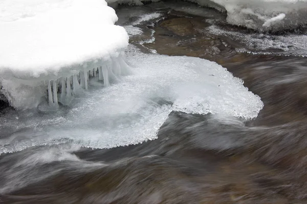 Říční Krajina Zimě Radovala Sněhem Lesní Přírodní Rezervaci Štýrsku — Stock fotografie