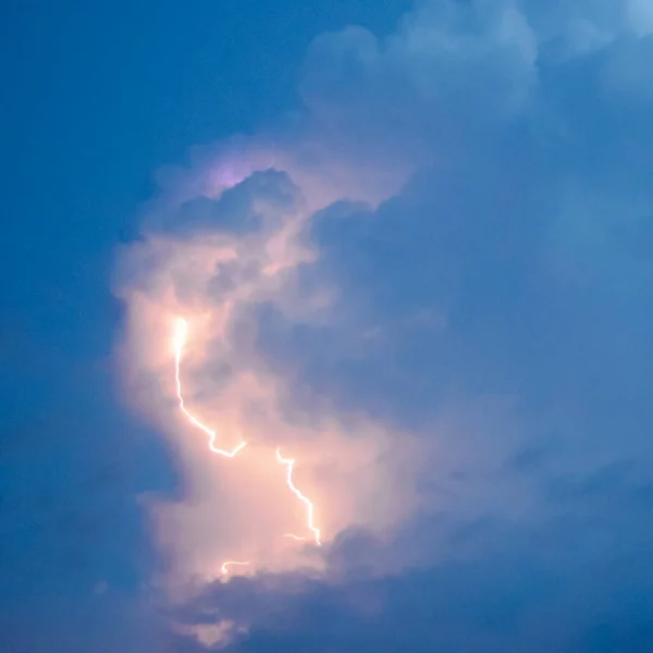 Blitze Gewitterwolken Donner Und Blitzende Blitze Wolken — Stockfoto