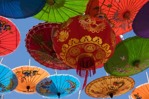 Kinesiska Lykta Och Paraplyer Papper Dekoration För Kinesisk Nytt Och — Stockfoto