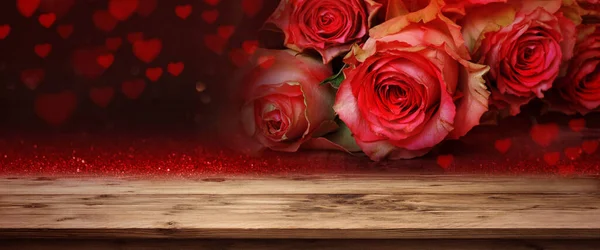 Panoramic Background Red Roses Hearts Front Empty Wooden Table Love — Stock Photo, Image