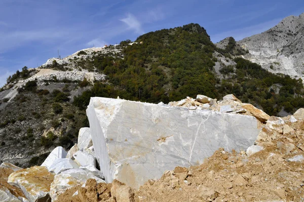 Marble Landscape Carrara Monolit — Stock Photo, Image