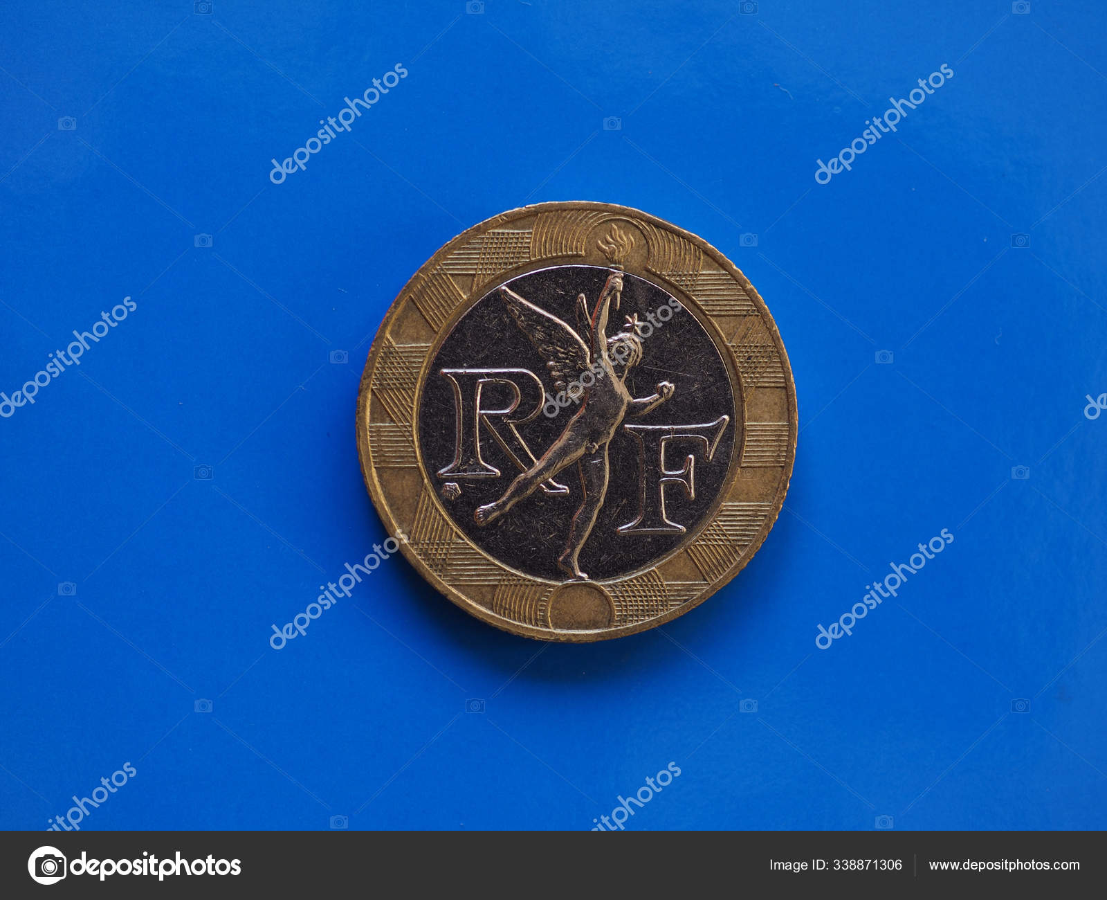 10法郎硬币Frf 法国货币蓝色背景——图库图片© PantherMediaSeller #338871306