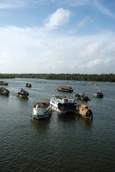 Barcos Navegando Agua — Foto de Stock