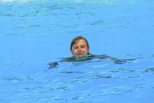 Cute Boy Swimming Pool — Stock Photo, Image