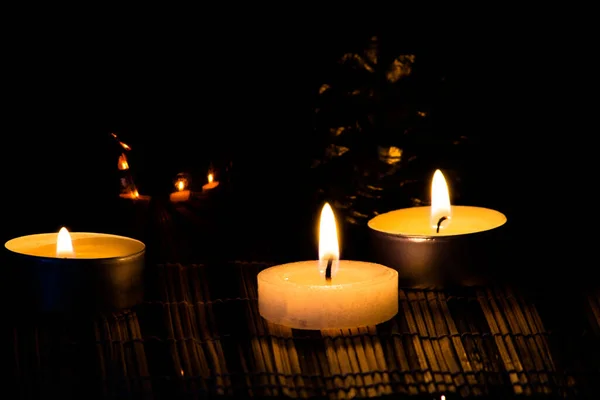 Гарбузи Свічками Бамбуковому Килимку — стокове фото