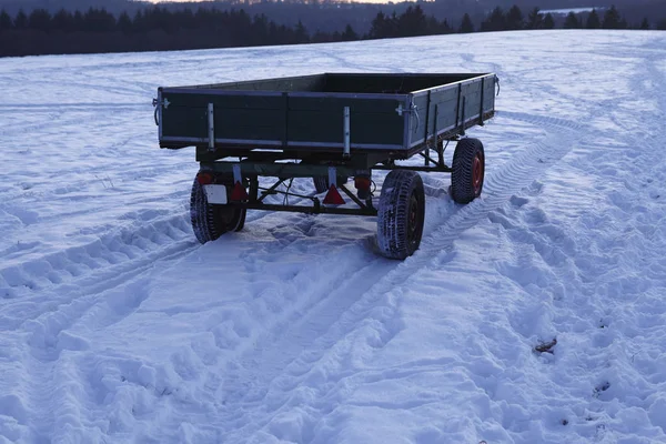 Algunas Marcas Skid Conducen Paisaje Nieve Con Trailer Punto Hora —  Fotos de Stock