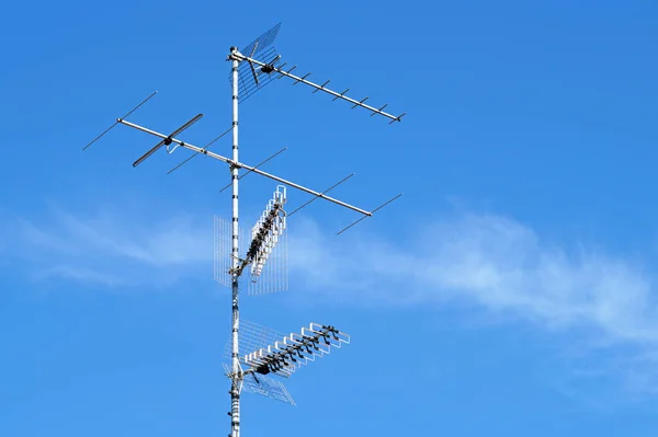 Antennája Ház Tetején Van Telepítve — Stock Fotó