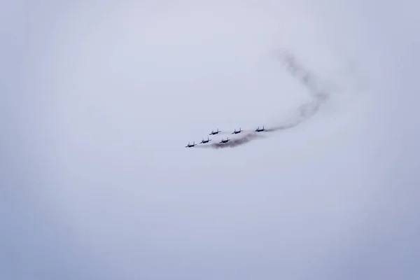 Krasnodar Rússia Fevereiro 2017 Mostra Aérea Céu Acima Escola Voo — Fotografia de Stock