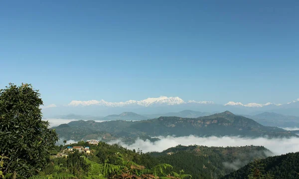 Después Del Amanecer Niebla Seguía Colgando Profundo Valle Las Montañas — Foto de Stock