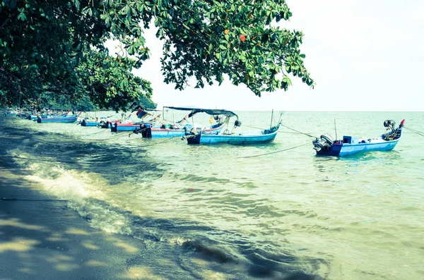 Malaiischer Tropenstrand Mit Kristallklarem Meer Perfekter Hintergrund Für Werbung Reiseunternehmen — Stockfoto