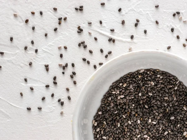 Chiasamen Mit Kopierraum Chia Samen Auf Weißem Betonhintergrund Draufsicht Oder — Stockfoto