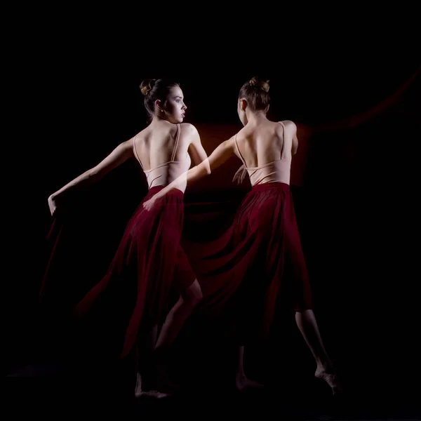 Dança Sensual Emocional Bela Bailarina Técnica Fotográfica Com Estroboscópio — Fotografia de Stock