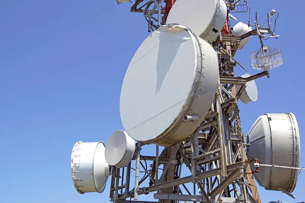 Antenne Communication Répéteurs Télécommunications — Photo