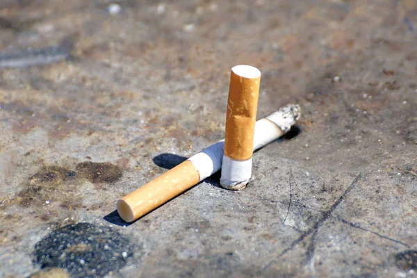 Gebrauchte Zigaretten Aschenbecher — Stockfoto