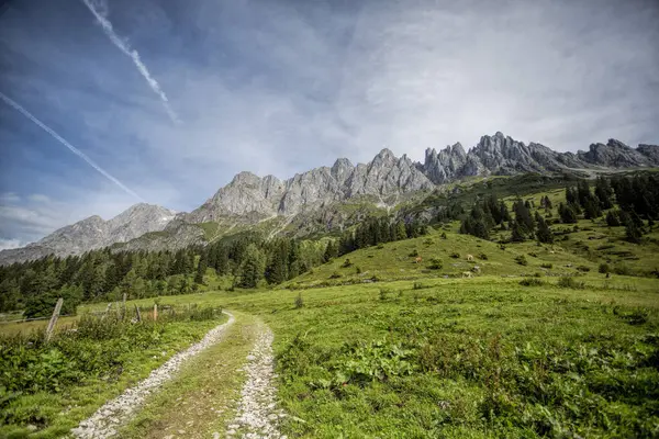Alps Και Αλπικό Τοπίο Κοντά Muehlbach Hochkoenig Καλοκαίρι Austria Ευρώπη — Φωτογραφία Αρχείου