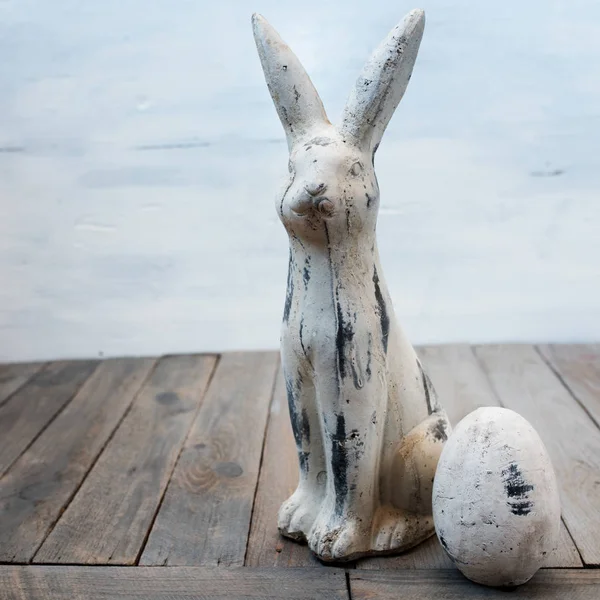 Decoração Páscoa Com Coelho Ovo Estilo Chique Gasto Perto — Fotografia de Stock