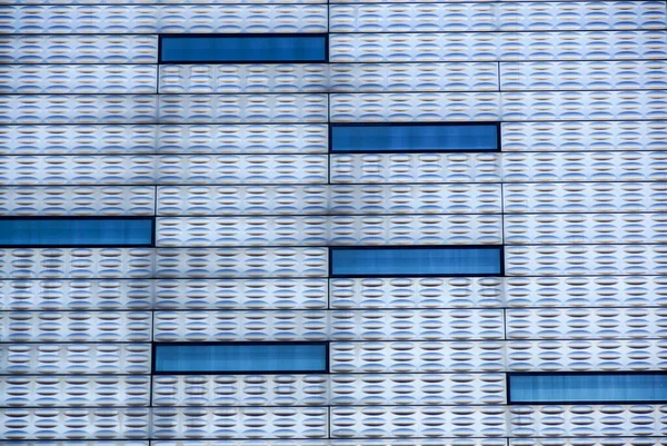 Abstrakte Fassadenlinien Und Gläserne Reflexion Auf Modernes Bauen Abstrakter Hintergrund — Stockfoto