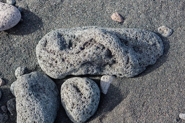 Rocha Vulcânica Uma Praia Negra — Fotografia de Stock