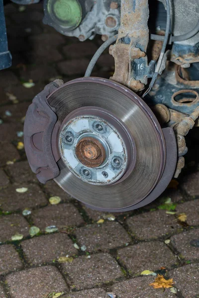 Cambiar Neumáticos Expuestos Suspensión —  Fotos de Stock