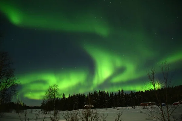 Gökyüzünde Yeşil Kuzey Işıkları — Stok fotoğraf