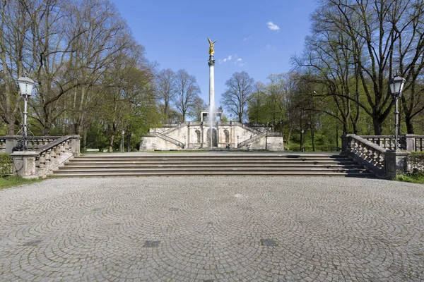 Friedensengel Frühling München — Stockfoto