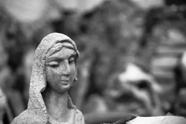 Sculptures Béton Figures Féminines Dans Maison Sculpteurs Lutsk Ukraine — Photo